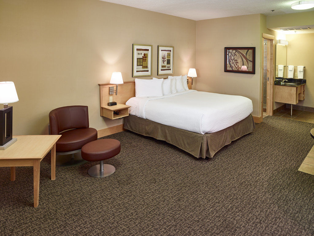 Ramada By Wyndham Plymouth Hotel & Conference Center Eksteriør billede
